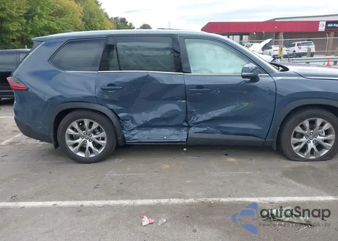 2025 Toyota Grand Highlander Limited z USA, uszkodzony, nr VIN 5TDAAAA50SS029581